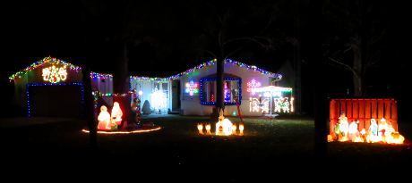 Bill and Elaine Powell Christmas light display - Topeka, Kansas