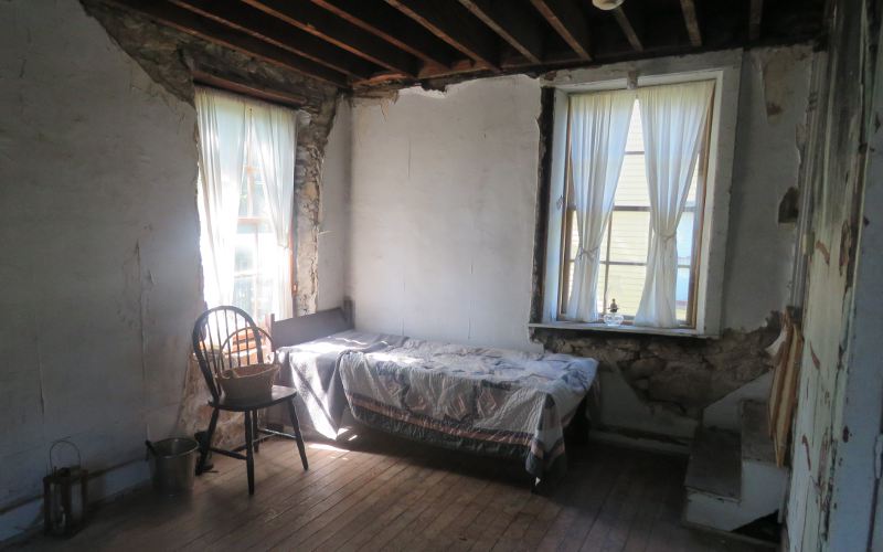 Historic Ritchie House bedroom - Topeka, Kansas