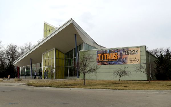 Kansas Children's Discovery Center dinosaur exhibit has fossils, eggs