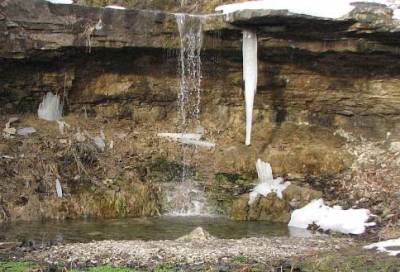 Alcove Spring Waterfall