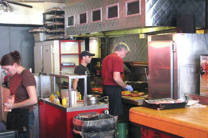 Kristin Hale, David Hale, Richard Diamond - Ty's Diner