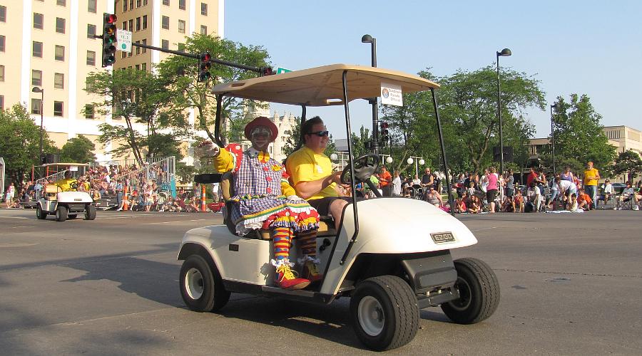Clown on golf cart at Sundown Parade 2011
