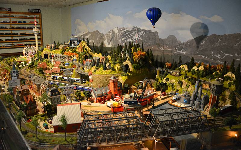 Marcus HO layout at the Wichita Toy Train Club and Museum